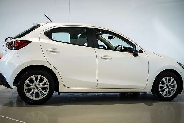 2016 Mazda 2 Maxx DJ Series
