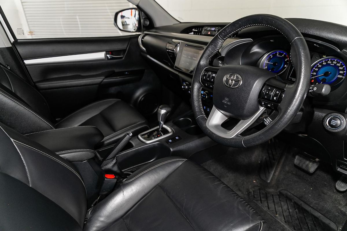 2020 Toyota Hilux SR5 GUN126R 4X4
