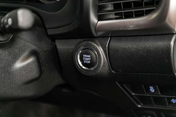 2020 Toyota Hilux SR5 GUN126R 4X4