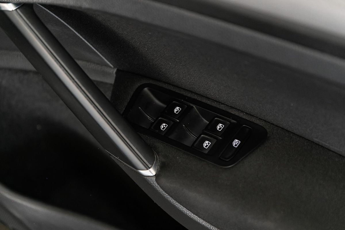 2016 Volkswagen Golf 92TSI Comfortline 7