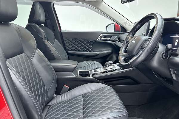 2021 Mitsubishi Outlander Exceed ZM