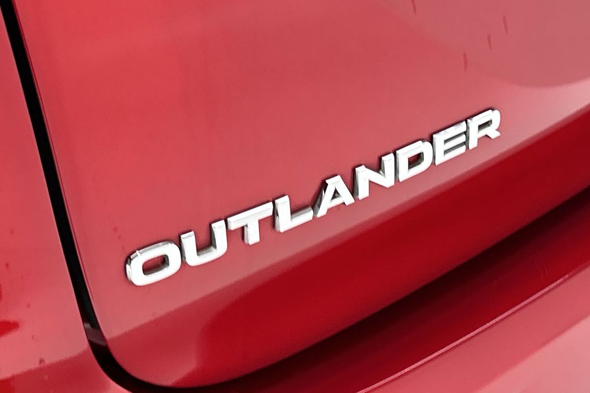 2021 Mitsubishi Outlander Exceed ZM