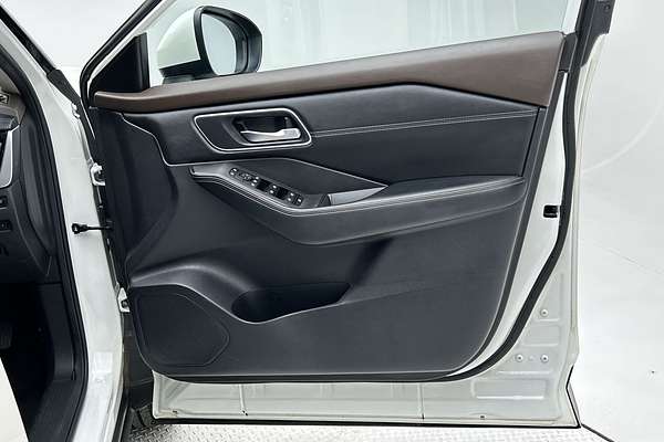 2023 Nissan X-TRAIL ST-L T33