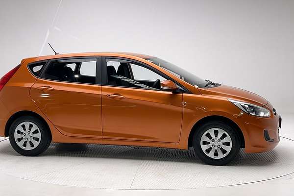 2016 Hyundai Accent Active RB3