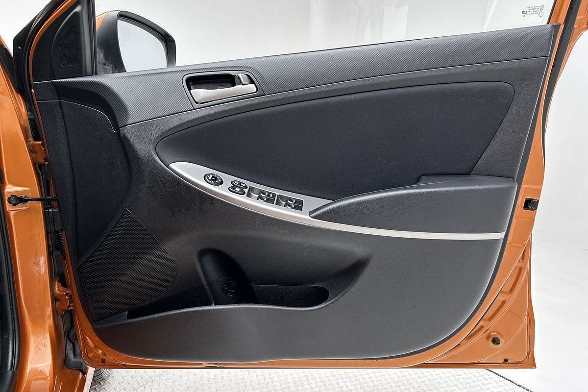 2016 Hyundai Accent Active RB3
