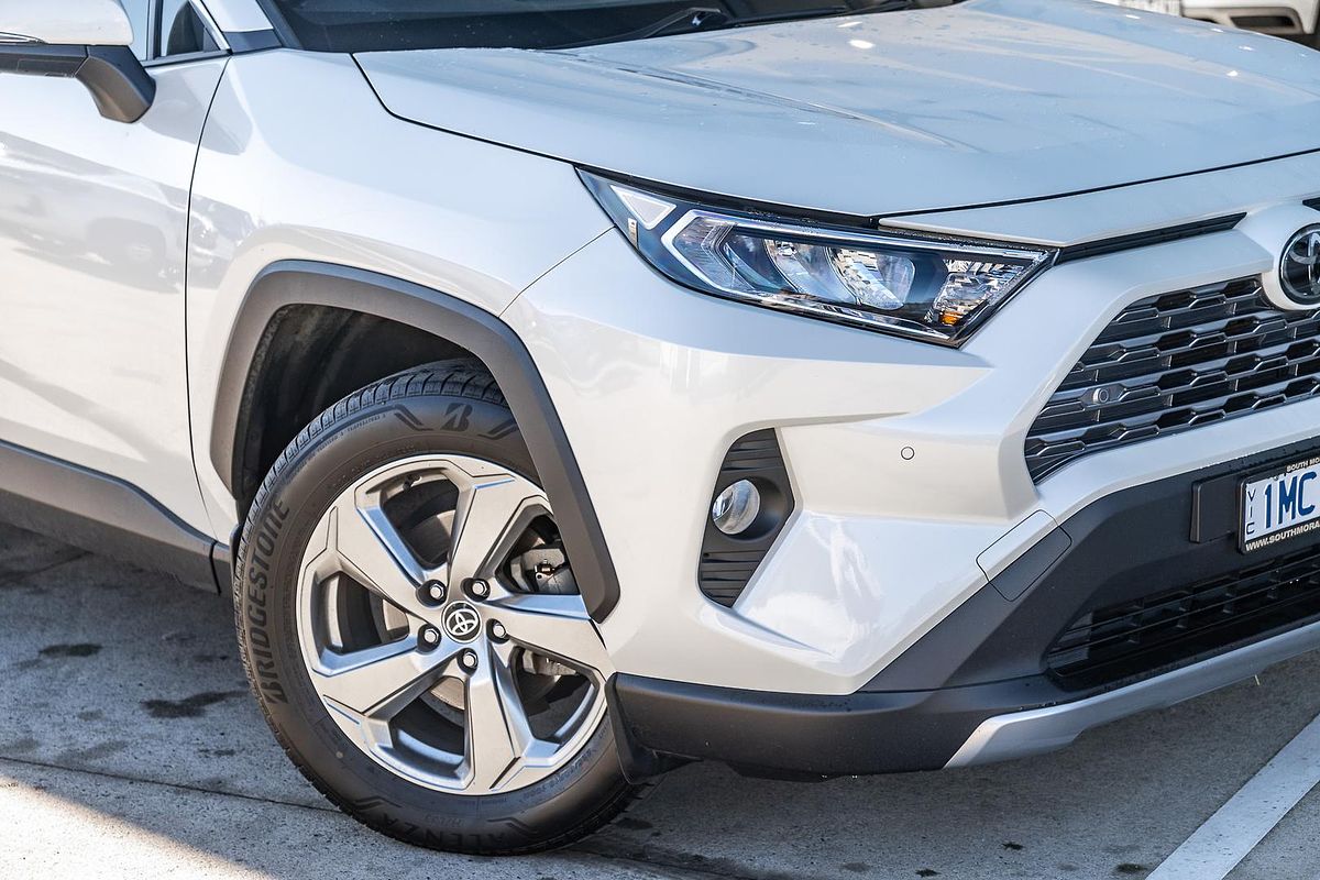 2020 Toyota RAV4 GXL MXAA52R