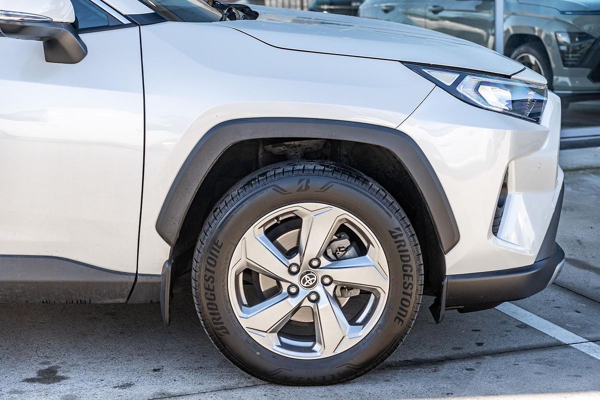 2020 Toyota RAV4 GXL MXAA52R