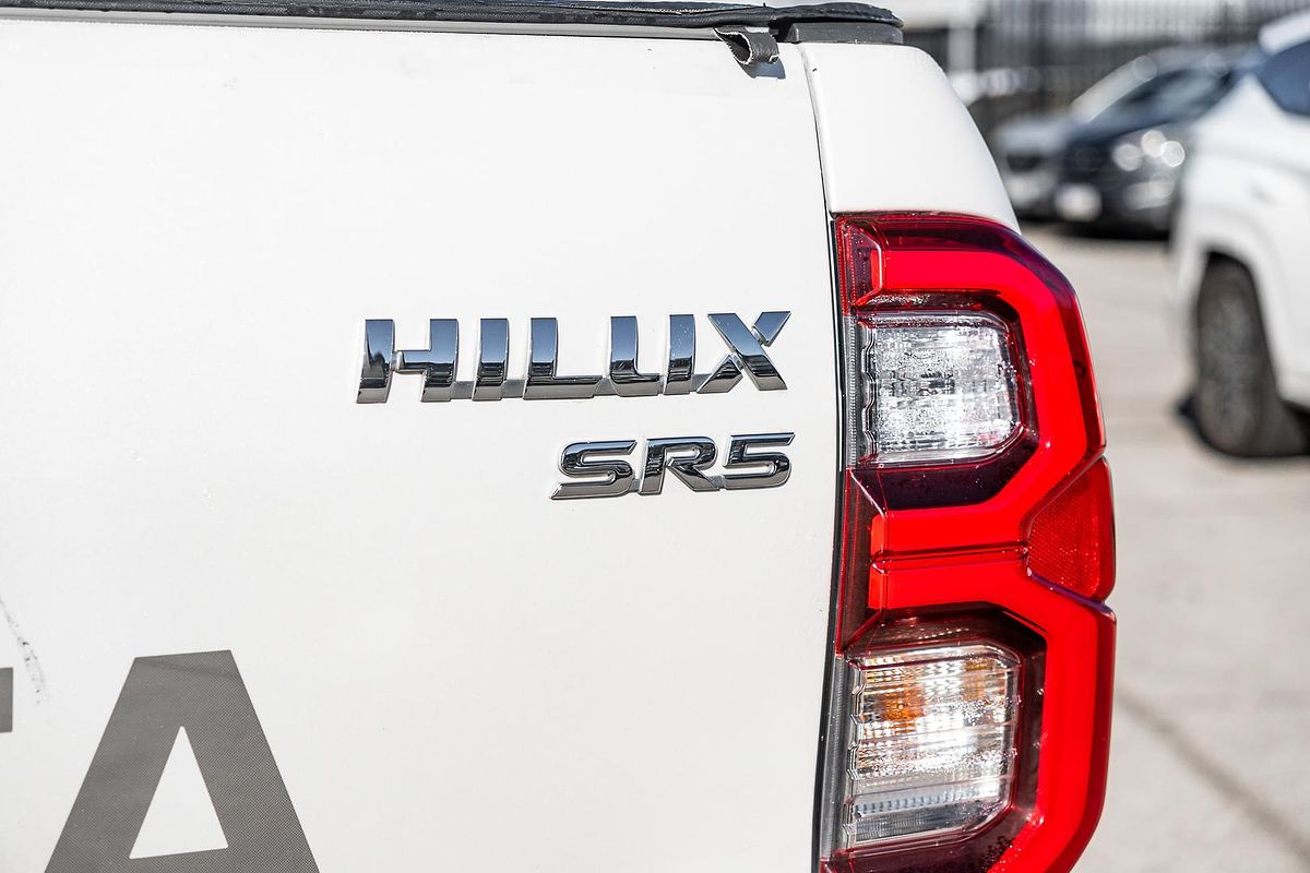 2020 Toyota Hilux SR5 GUN126R 4X4