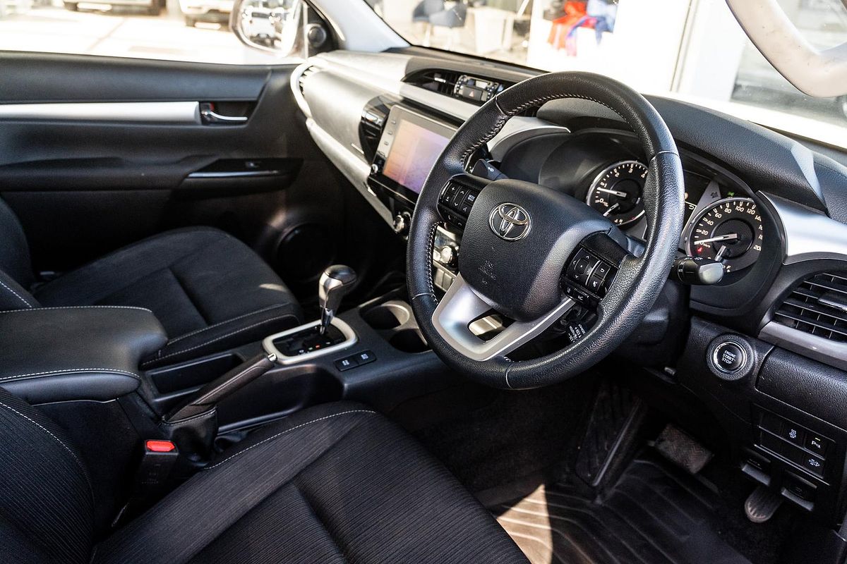 2020 Toyota Hilux SR5 GUN126R 4X4