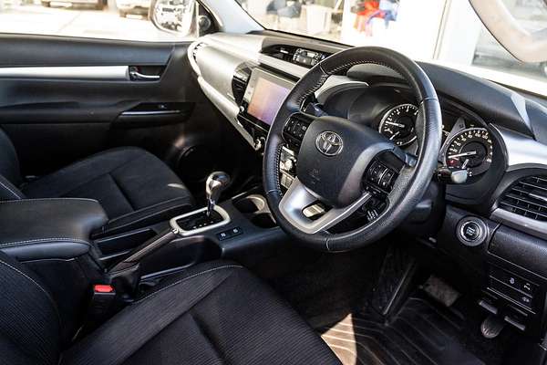 2020 Toyota Hilux SR5 GUN126R 4X4