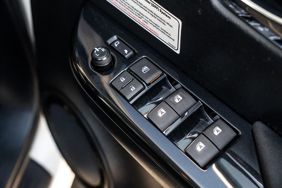 2020 Toyota Hilux SR5 GUN126R 4X4