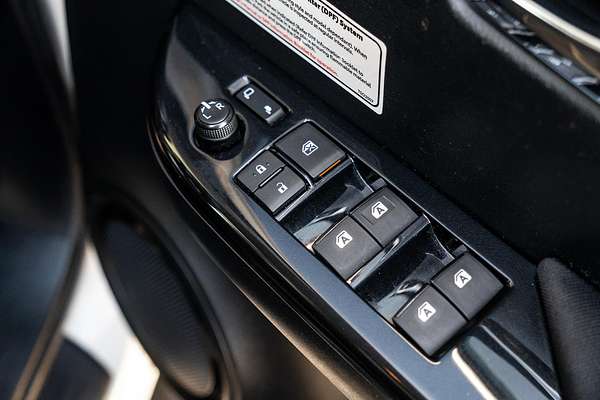 2020 Toyota Hilux SR5 GUN126R 4X4