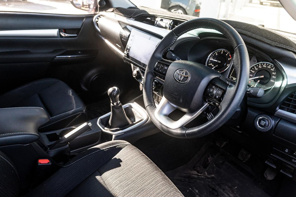 2021 Toyota Hilux SR5 GUN126R 4X4