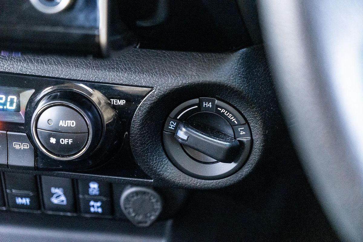 2021 Toyota Hilux SR5 GUN126R 4X4