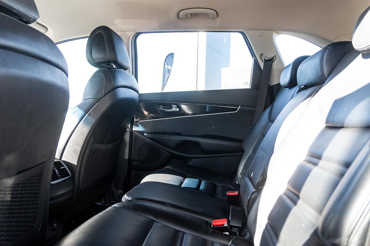 2017 Kia Sorento SLi UM