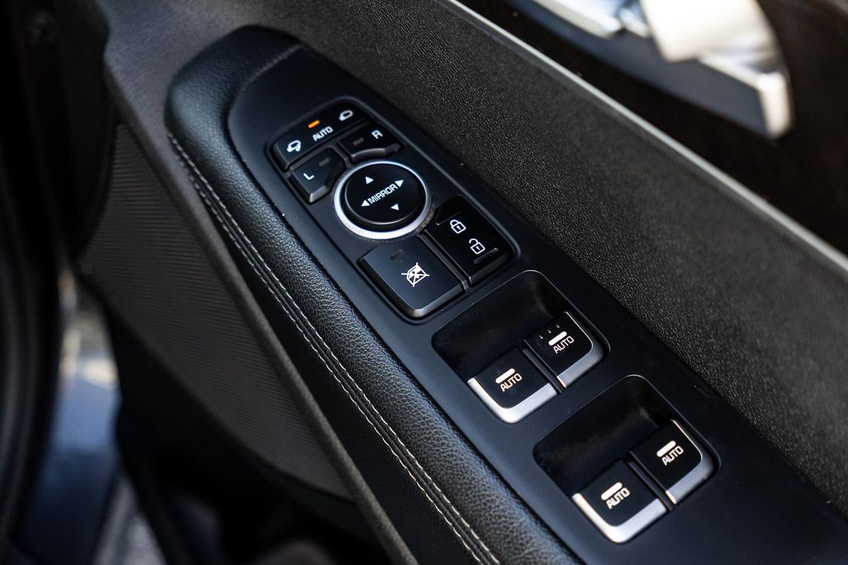 2017 Kia Sorento SLi UM