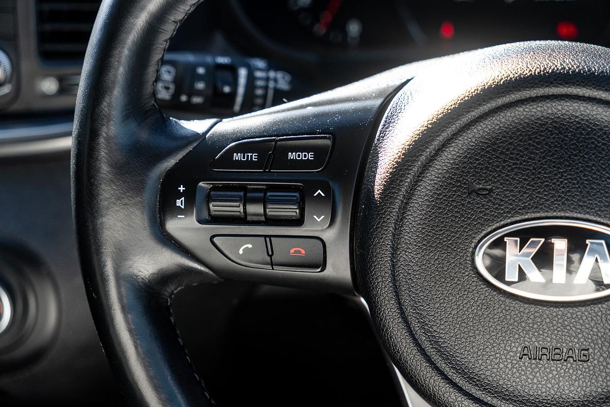 2017 Kia Sorento SLi UM