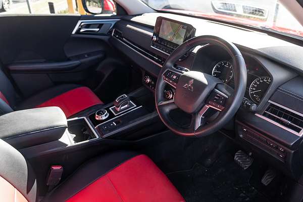 2021 Mitsubishi Outlander LS ZM