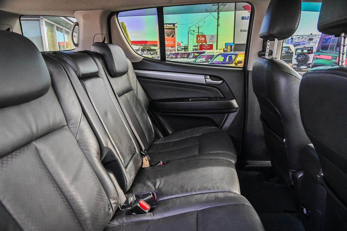 2015 Isuzu MU-X LS-T