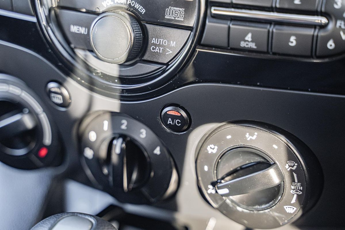 2012 Mazda 2 Neo DE Series 2