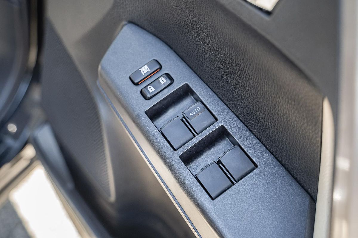 2018 Toyota RAV4 GXL ASA44R