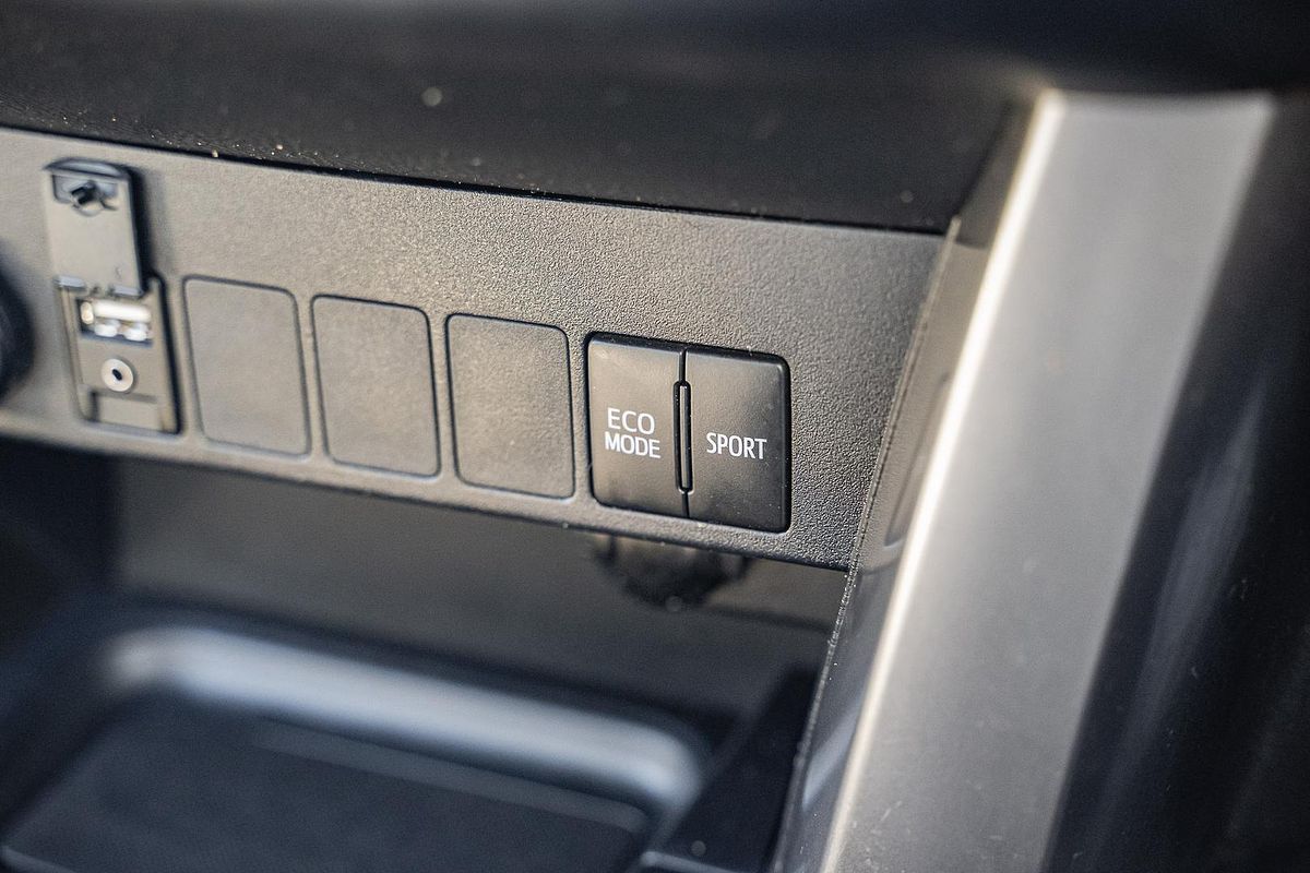 2018 Toyota RAV4 GXL ASA44R