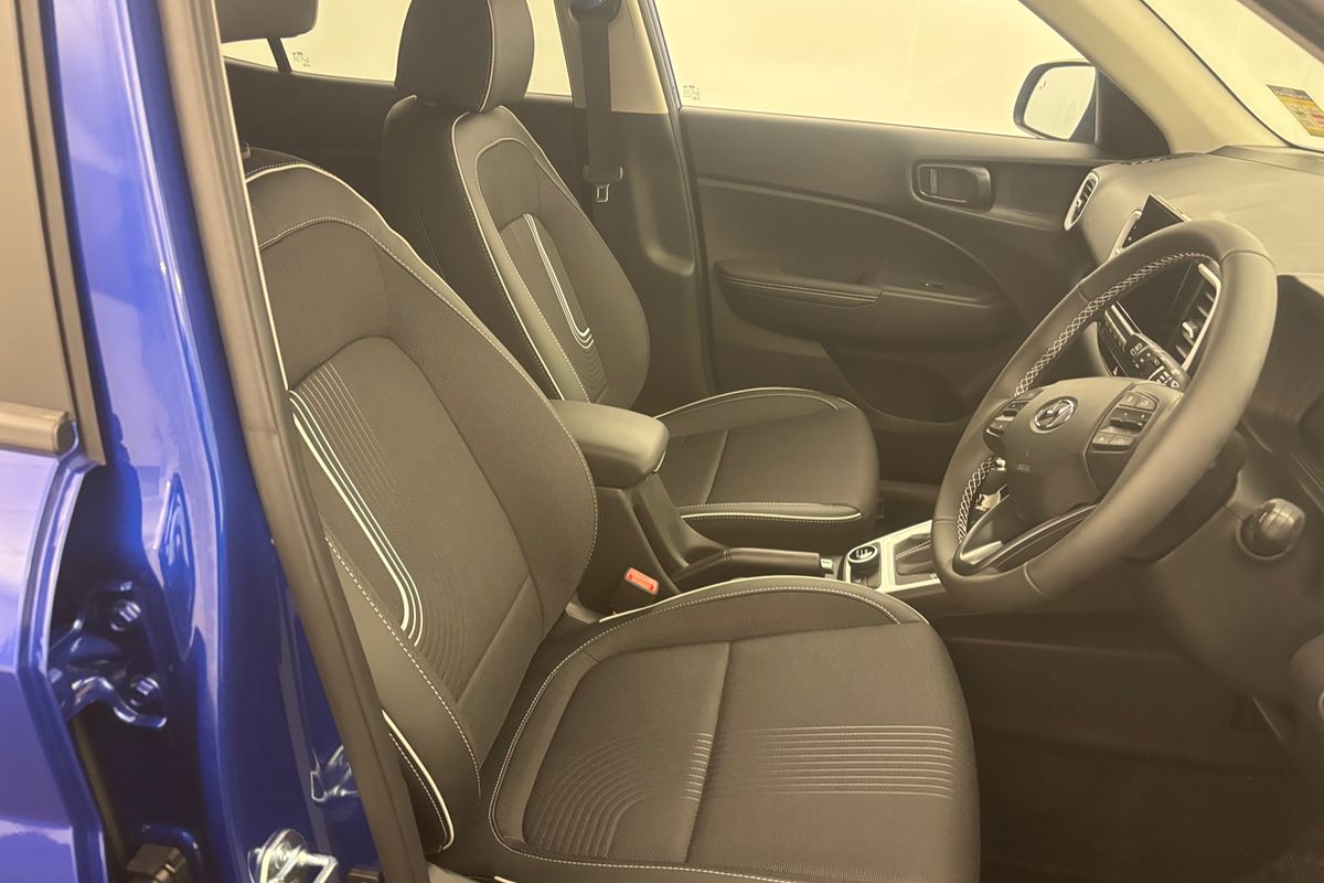 2025 Hyundai Venue Elite QX.V5