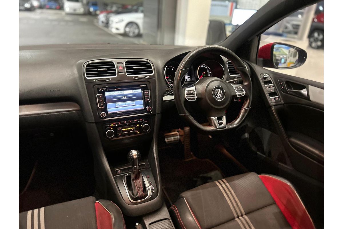 2011 Volkswagen Golf GTI Adidas VI