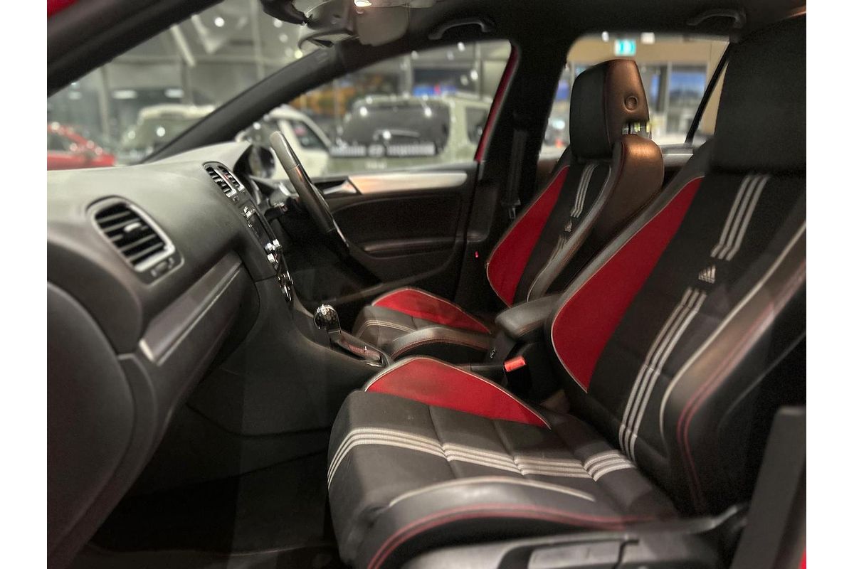 2011 Volkswagen Golf GTI Adidas VI
