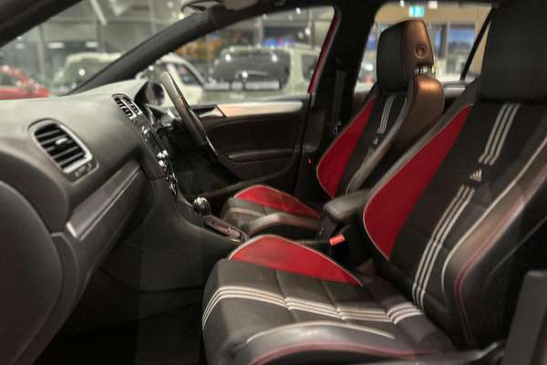 2011 Volkswagen Golf GTI Adidas VI