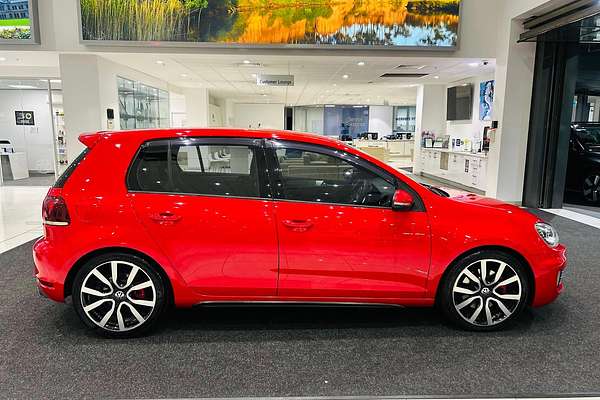 2011 Volkswagen Golf GTI Adidas VI