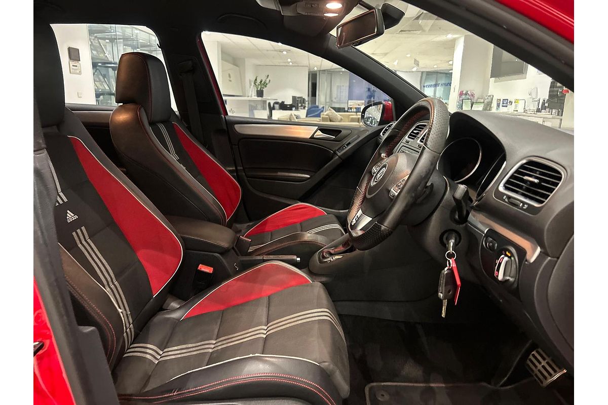 2011 Volkswagen Golf GTI Adidas VI