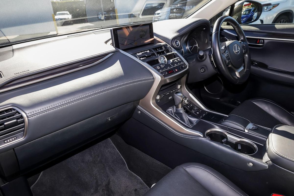 2018 Lexus NX NX300h Sports Luxury AYZ15R