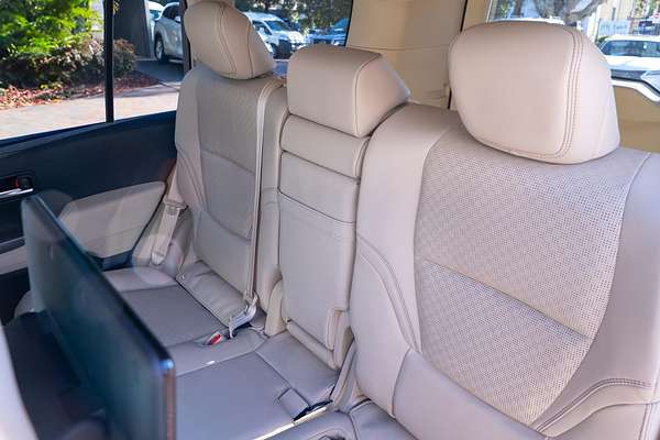 2024 Toyota Landcruiser Sahara ZX FJA300R