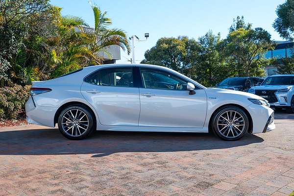 2022 Toyota Camry SL AXVH70R