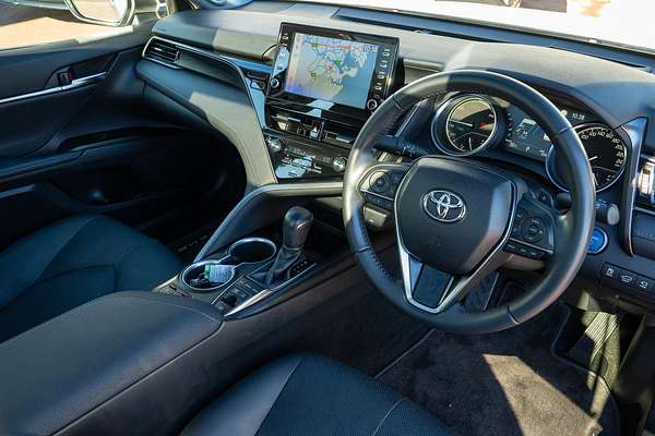 2022 Toyota Camry SL AXVH70R