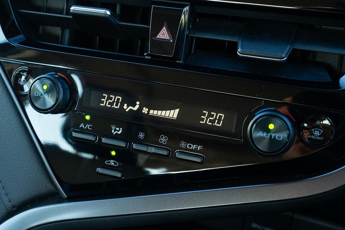 2022 Toyota Camry SL AXVH70R
