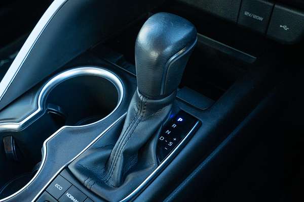 2022 Toyota Camry SL AXVH70R