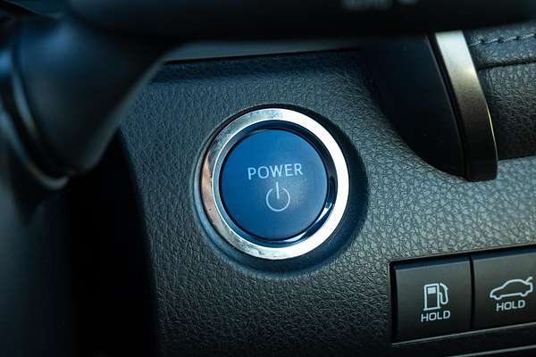 2022 Toyota Camry SL AXVH70R