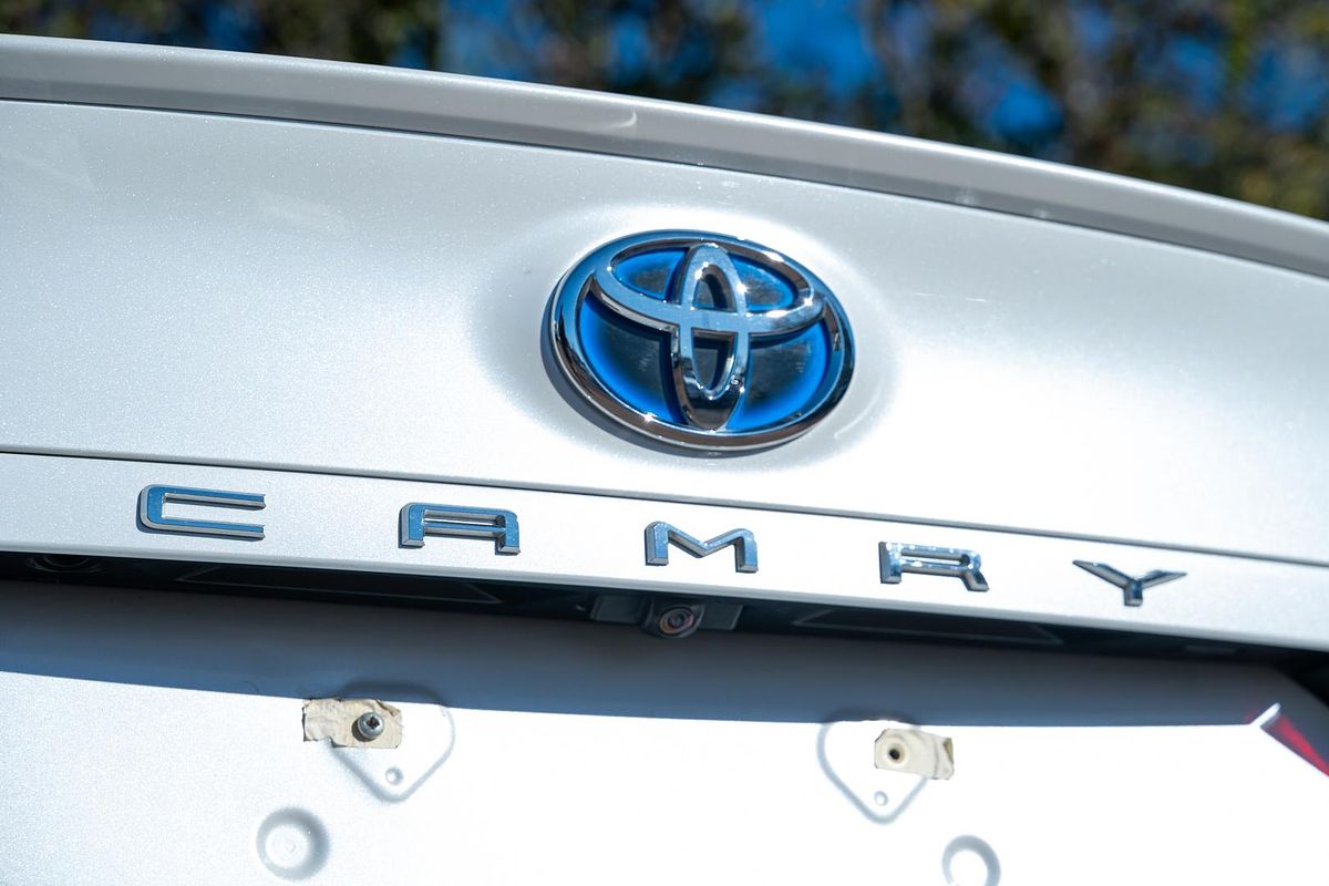 2022 Toyota Camry SL AXVH70R