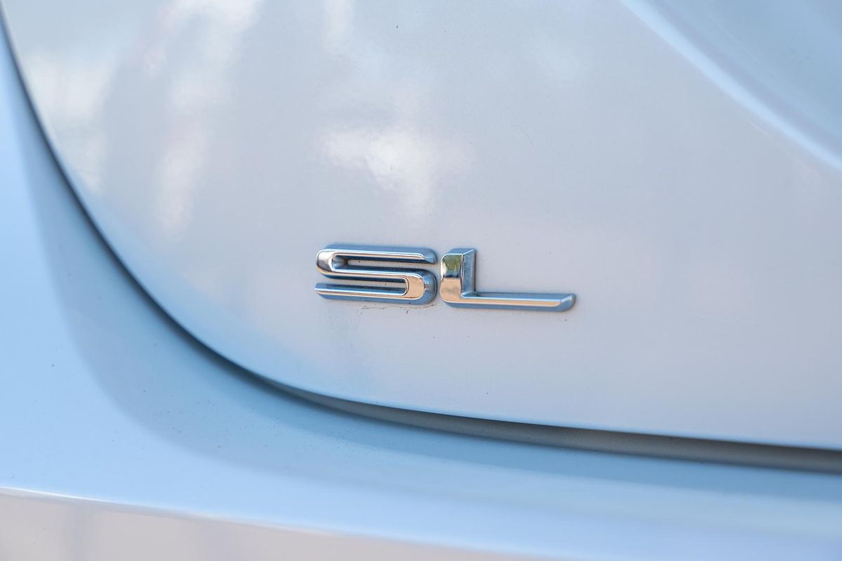 2022 Toyota Camry SL AXVH70R