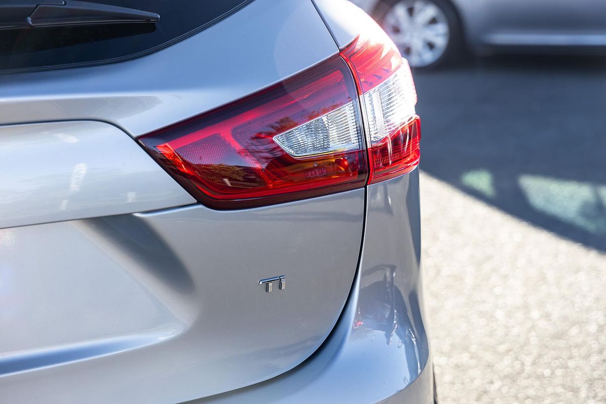 2016 Nissan QASHQAI Ti J11