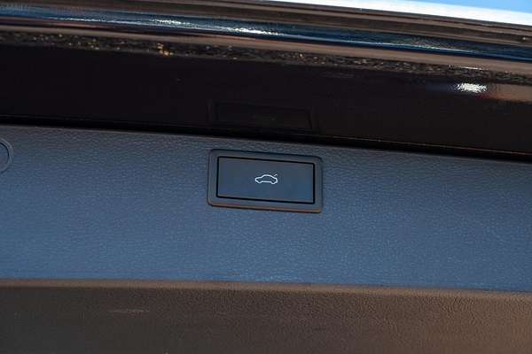 2022 Volkswagen Multivan TDI450 Highline T6.1 SWB