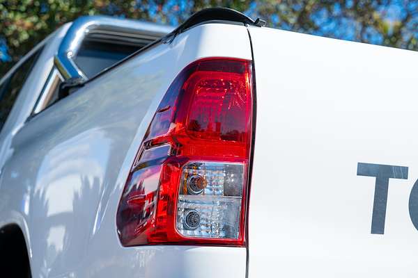 2019 Toyota Hilux SR5 GUN126R 4X4