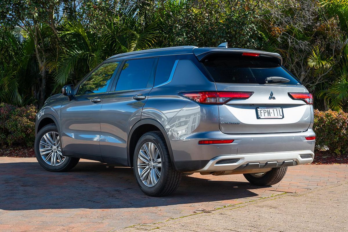 2022 Mitsubishi Outlander LS ZM