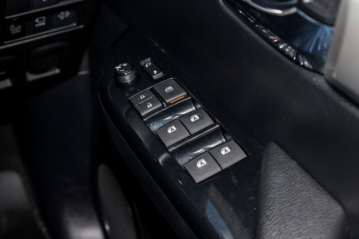 2023 Toyota Hilux SR5 GUN126R 4X4