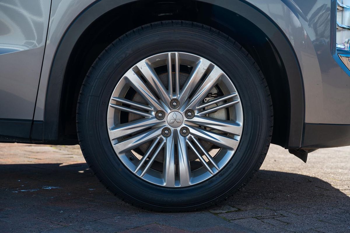 2022 Mitsubishi Outlander LS ZM