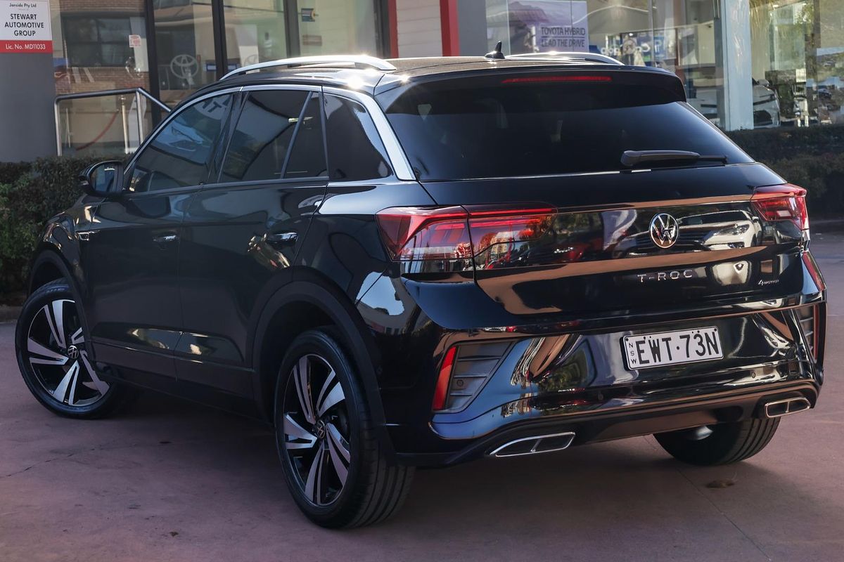 2022 Volkswagen T-Roc 140TSI R-Line D11