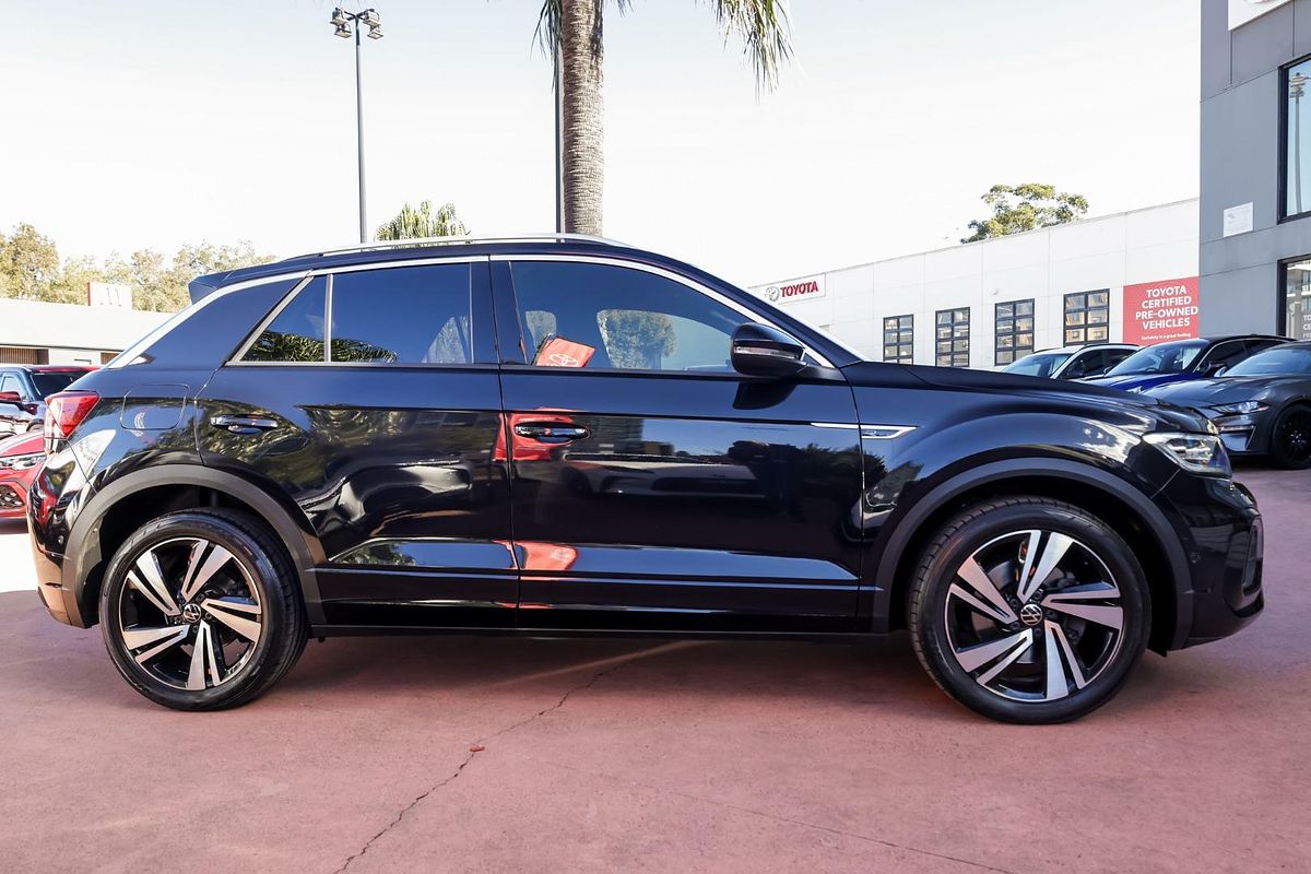 2022 Volkswagen T-Roc 140TSI R-Line D11