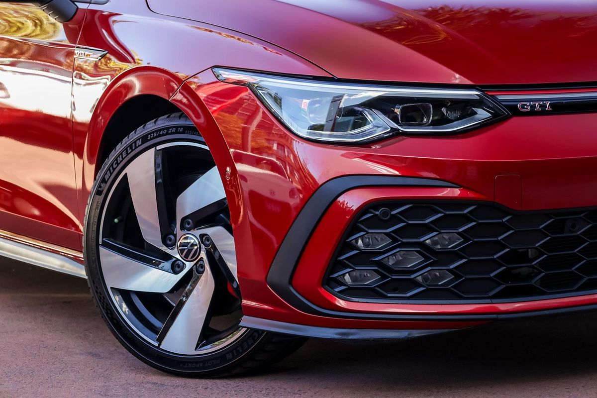 2023 Volkswagen Golf GTI 8